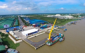 Thẩm quyền thu phí, lệ phí cảng, bến thủy nội địa