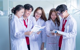 Điều kiện xét chuyển hạng viên chức y tế