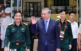 Tổng Bí thư và Chủ tịch Quốc hội dự chương trình nghệ thuật "Thanh âm dưới ánh Mặt trời"