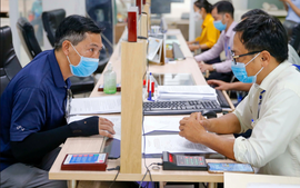 Công tác trên 10 năm ở vùng khó khăn, nghỉ hưu có được trợ cấp một lần?