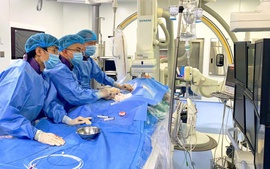 Xử trí thành công ca tim bẩm sinh phức tạp bằng kỹ thuật ít xâm lấn