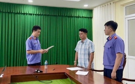 Tước danh hiệu Công an nhân dân đối với cán bộ công an liên quan vụ tai nạn giao thông khiến nữ sinh tử vong