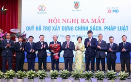 Ra mắt Quỹ hỗ trợ xây dựng chính sách, pháp luật