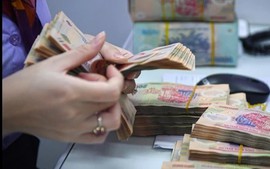 Phụ cấp đối với sĩ quan làm nhiệm vụ thường xuyên trên biển