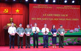 Ra mắt sách 'Đổi mới, kiến tạo, hội nhập, phát triển' của nguyên Thủ tướng Nguyễn Tấn Dũng