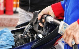 Giá xăng, dầu đồng loạt tăng