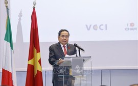 Chủ tịch Quốc hội Trần Thanh Mẫn dự Tọa đàm chính sách thúc đẩy hợp tác Việt Nam - Italy