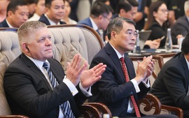 Thủ tướng Lê Minh Hưng và Thủ tướng Robert Fico dự Diễn đàn doanh nghiệp Việt Nam – Slovakia