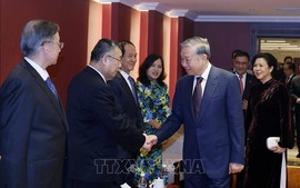 Tổng Bí thư, Chủ tịch nước Tô Lâm gặp mặt thân nhân các tướng lĩnh, chuyên gia, nhân sĩ hữu nghị Việt Nam - Trung Quốc