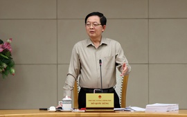 Thực chất trong cải cách thủ tục hành chính, 'dứt khoát không được cắt chỗ này nhưng ghép vào chỗ khác'