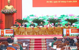 Xây dựng nền quốc phòng toàn dân vững mạnh, hiện đại