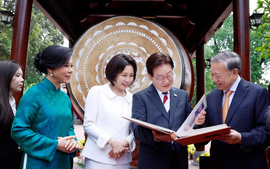 Chương trình hữu nghị đặc biệt chào mừng chuyến thăm của Tổng thống Hàn Quốc và Phu nhân