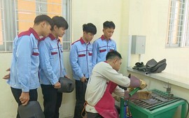 Học đồng thời giáo dục thường xuyên và trung cấp nghề có được miễn học phí?