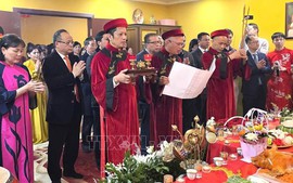 Giỗ Tổ Hùng Vương 2026 ở nước ngoài: Mỗi cộng đồng một cách "giữ cội"