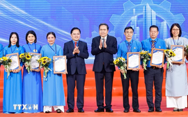 Chủ tịch Quốc hội Trần Thanh Mẫn: Các cấp Công đoàn tập trung nâng cao năng suất lao động và tăng trưởng hai con số