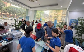 Các điểm hỗ trợ xác thực thông tin thuê bao của VinaPhone và Viettel không nghỉ lễ