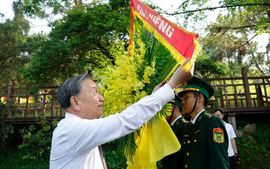 Tổng Bí thư, Chủ tịch nước Tô Lâm dâng hương tưởng niệm Đại tướng Võ Nguyên Giáp