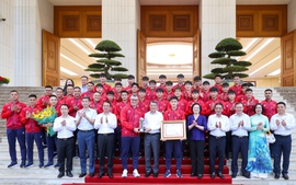 Thủ tướng Lê Minh Hưng gặp mặt, chúc mừng đội tuyển bóng đá nam U17 Việt Nam