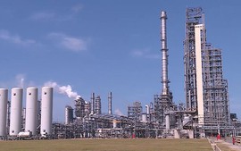 Nhà máy Lọc hóa dầu Nghi Sơn tập trung sản xuất các sản phẩm xăng dầu