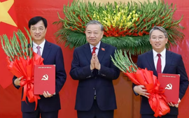 Trao quyết định bổ nhiệm Trưởng ban Tổ chức Trung ương và Chánh Văn phòng Trung ương Đảng