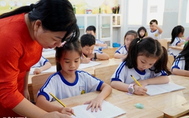 Nhà giáo được phụ cấp thâm niên khi đủ 5 năm đóng BHXH bắt buộc