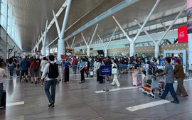 Khách quốc tế bay đến Việt Nam tăng mạnh