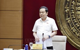 Chủ tịch Quốc hội: Không để cán bộ làm việc theo thói quen cũ trong nhiệm kỳ có yêu cầu mới