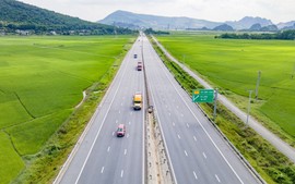 Đề xuất thu phí 900 đồng/km khi lưu thông trên cao tốc Bắc - Nam