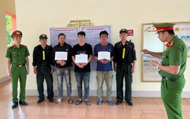 Phá đường dây làm giả giấy tờ quy mô lớn