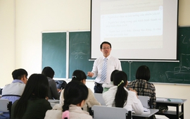Mỗi viên chức chỉ được là giảng viên đồng cơ hữu của một cơ sở giáo dục