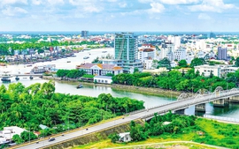 Phát triển thành phố Cần Thơ gắn với bản sắc văn hoá sông nước