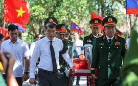 Thủ tướng Lê Minh Hưng dự lễ truy điệu và an táng hài cốt liệt sĩ tại tỉnh Quảng Trị