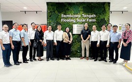 Vĩnh Long khảo sát mô hình điện mặt trời nổi tại Singapore