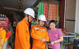 EVNHCMC: Kết hợp kỹ thuật và tuyên truyền để giữ ổn định hệ thống điện mùa nắng nóng