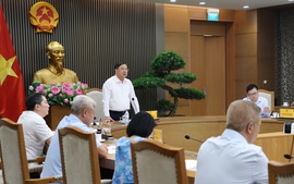 Phó Thủ tướng Thường trực Phạm Gia Túc làm việc với ngành dệt may, da giày-túi xách