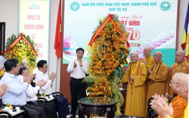 Phó Thủ tướng Nguyễn Văn Thắng chúc mừng Đại lễ Phật đản tại Huế