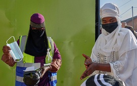 Ebola diễn biến phức tạp và 'lá chắn' phòng dịch của các nước