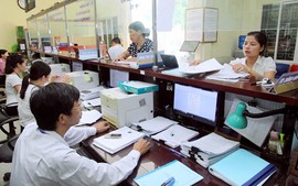 Bảng giá lệ phí trước bạ ô tô, xe máy ban hành theo hình thức nào?