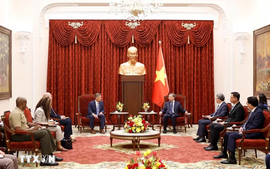 Tổng Bí thư, Chủ tịch nước tiếp Quyền Bộ trưởng Hải quân Hoa Kỳ