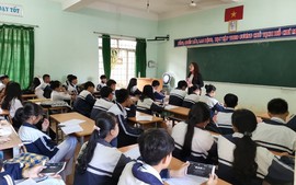 Học sinh lưu ban, năm sau có được miễn, giảm học phí?