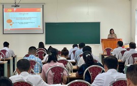 Đề xuất quy định chuẩn nghề nghiệp, xếp lương giảng viên trường chính trị, đào tạo, bồi dưỡng