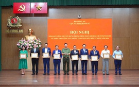 Vinachem được Cục An ninh kinh tế, Bộ Công an khen thưởng trong phong trào toàn dân bảo vệ an ninh Tổ quốc