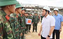 Phó Thủ tướng Lê Tiến Châu kiểm tra thực địa Dự án Trường phổ thông nội trú liên cấp tại TP. Huế