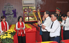 Chủ tịch Quốc hội Trần Thanh Mẫn dâng hương tri ân anh hùng liệt sĩ tại Công viên Lê Thị Riêng