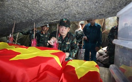 Bài 2: Đưa các anh trở về sau hơn nửa thế kỷ