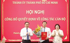 Phê chuẩn miễn nhiệm chức vụ Phó Chủ tịch UBND Thành phố Hồ Chí Minh