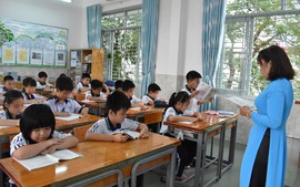 TPHCM: Miễn phí sách giáo khoa cho học sinh, khám sức khỏe không phụ thuộc địa giới hành chính