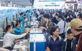 Chậm, hủy chuyến bay, hãng hàng không phải bồi thường ứng trước không hoàn lại cho khách
