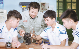 Điều kiện hưởng đồng thời chính sách miễn học phí