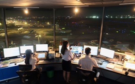 Hơn 70 chuyến bay tại Tân Sơn Nhất phải dừng, chờ do phát hiện drone